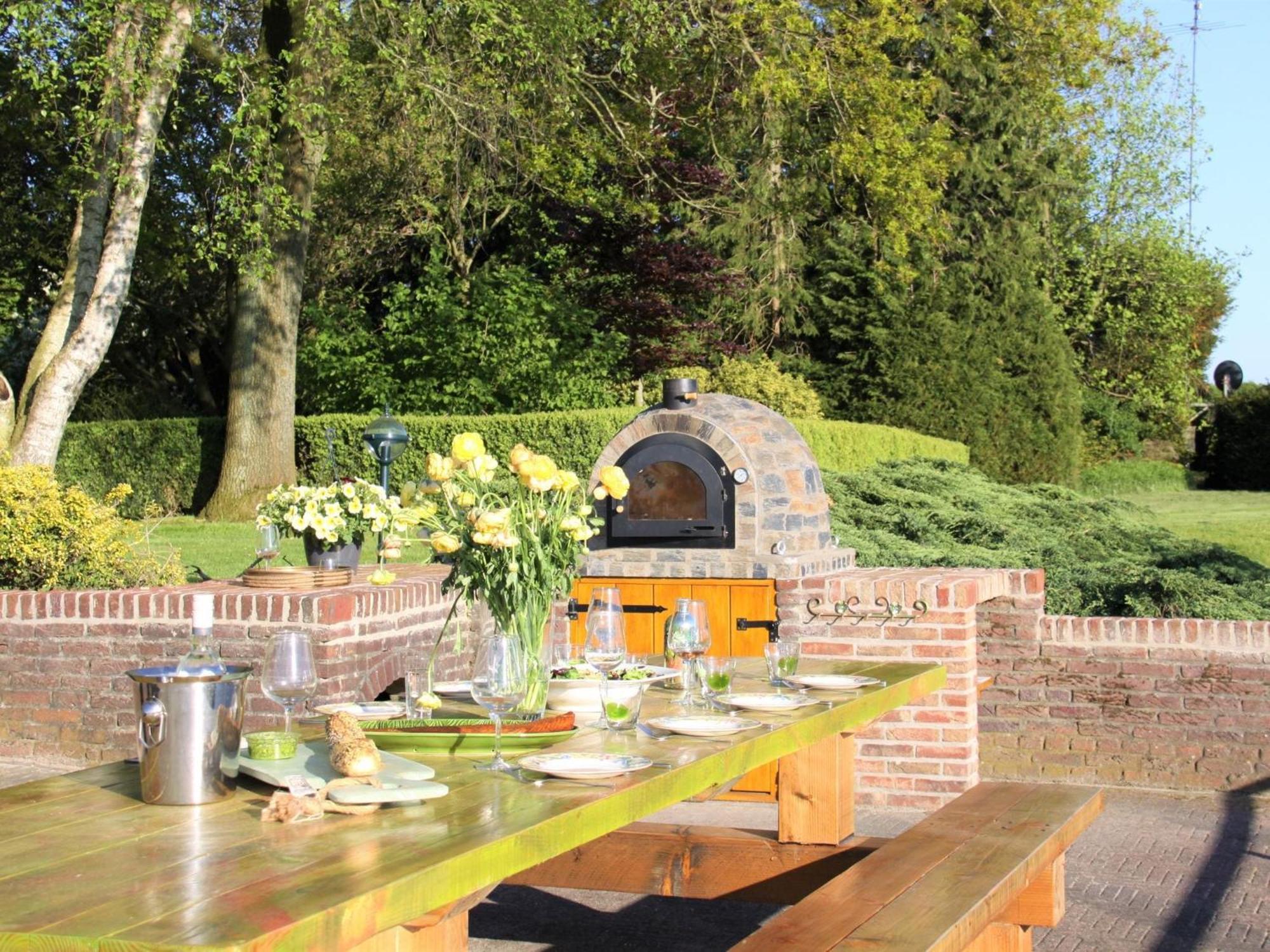 Villa On An Estate In Rheezerveen With Garden Exterior foto